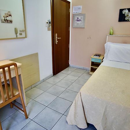 Hotel Dell'Angelo Rimini Esterno foto
