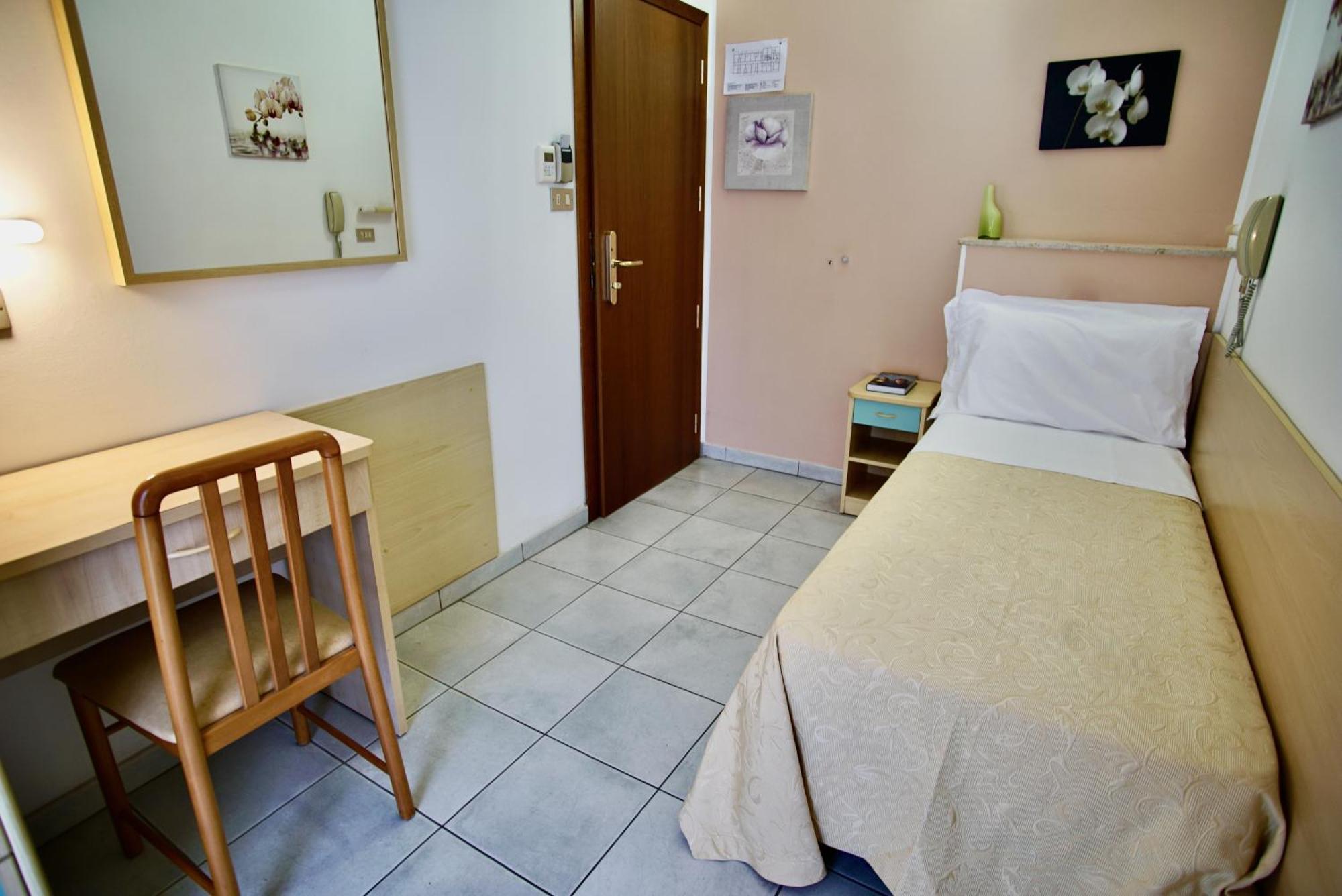 Hotel Dell'Angelo Rimini Esterno foto